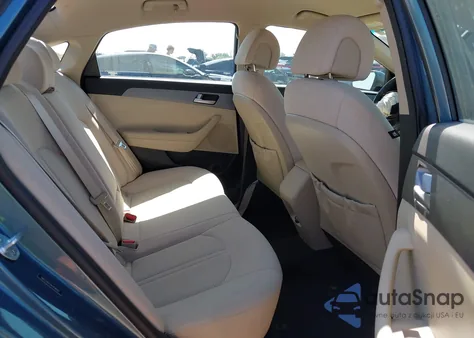 2017 Hyundai Sonata z USA, uszkodzony, nr VIN 5NPE24AF2HH458082